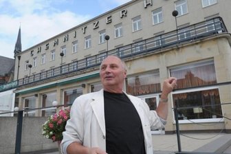 Chemnitzer vermissen Tanzlokale - Dieter Leopold kam früher oft zum Tanzen ins Restaurant und in die Hofbar im Chemnitzer Hof. Doch diese Zeiten scheinen längst vorbei zu sein.