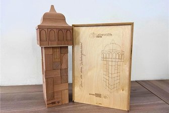 Chemnitzer Wahrzeichen Roter Turm jetzt als 3D-Puzzle - Der Rote Turm ist in der Touristeninformation erhältlich.