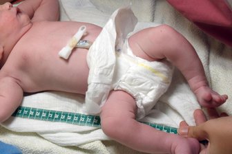 Chemnitzer Weihnachtsbabys: Im DRK Krankenhaus kamen gleich fünf Kinder zur Welt - In den Kreißsälen der Stadt war über Weihnachten einiges los.