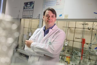 Chemnitzer Wissenschaftler erklären die Chemie- und Physik-Nobelpreise 2025 - Martin Breugst, Professor an der TU Chemnitz, erklärt den diesjährigen Chemie-Nobelpreis.