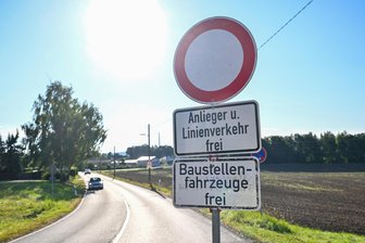 Chemnitzer wundern sich: Straße schon zum zweiten Mal wegen Breitbandausbau gesperrt? - Noch bis Anfang Oktober ist die Wittgensdorfer Straße in Chemnitz gesperrt.