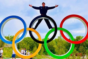 Chemnitzerin betreut die deutschen Basketballerinnen in Paris: Olympia zwischen Euphorie und Enttäuschung - Susann Drechsel auf den weltberühmten Ringen im olympischen Dorf in Paris.