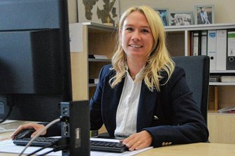 Chemnitzerin übernimmt Steuer der Gebäudewirtschaft in Zschopau - Carolin Kalew-Pößl an ihrem Arbeitsplatz.