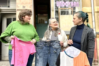 Chemnitzerinnen wollen Wandel in der Textilindustrie vorantreiben - Cindy Paukert, Ina Goetz und Henriette Helmstedt (v.li.) organisieren die „Fashion Revolution Week“ Chemnitz.