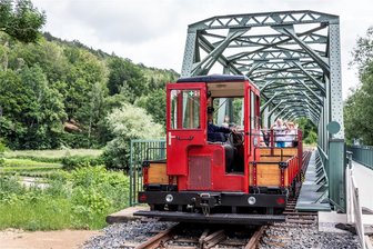 Chemnitztalexpress bringt Abc-Schützen zum Zuckertütenbaum - Die Museumsbahn fährt sonntags von 13 bis 18 Uhr ins Schweizerthal. Am letzten Julisonntag gibt es Extrafahrten.