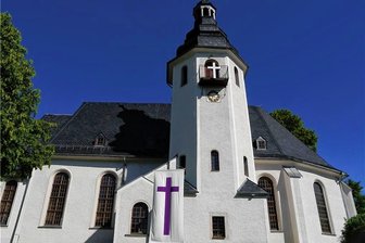 Chor aus Tansania auf Tour im Erzgebirge - In der Zschorlauer Kirche singen am Mittwoch Frauen und Männer aus Tansania.