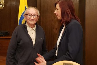 Chronist verschwundener Häuser: Rudi Hüttel erhält Klingenthaler Bürgerpreis - Rudi Hüttel hat den diesjährigen Bürgerpreis der Stadt Klingenthal erhalten.