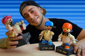 City Kids mischen die Branche auf - Spielzeugmachermeister Peter Wagner aus Riechberg ist zusammen mit seinem Bruder Tony Erfinder der lustigen City Kids. Die Figuren aus der Drechslerei Wagner in Riechberg gewannen mit deutlichem Vorsprung den diesjährigen Publikumspreis der "Freien Presse".
