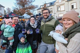 Claußnitzer feiern die Rückkehr ihres Weihnachtsmarktes - 