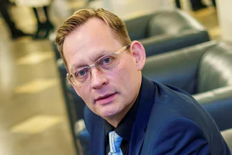 Clemens Meyer und der Deutsche Buchpreis: Der Skandal zeigt, warum die Idee des „Preises“ tot ist - In guter Hoffnung: Clemens Meyer vor der Verleihung des Deutschen Buchpreises in Frankfurt. Sein Roman „Die Protektoren“ war in der engeren Auswahl.