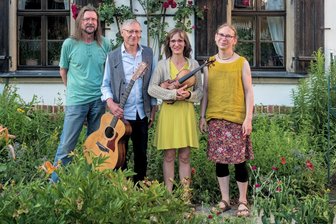Colditz: Thomas Carl singt „Das Muldeland im Pop-Gewand“ - Bernd Kowalschek, Thomas Carl, Christiane Mossner und Julia Sander (v. l. n. r.) spielen im April in Colditz.