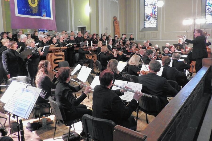Collogium Musicum spielt Passionskonzerte in Werdau und Crimmitschau - Seit 2013 veranstaltet das Collegium Musicum Werdau Passionskonzerte in der Werdauer St.-Bonifatius-Kirche. 