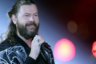 Comedy und Pop auf dem Theaterplatz - Rea Garvey tritt in der letzten Augustwoche im Rahmen der Filmnächte auf dem Theaterplatz auf. 