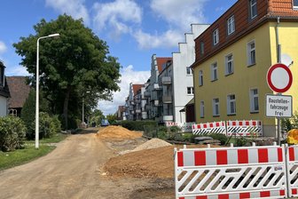 Comeniusweg in Zwickau: Ein 170 Meter langer Abschnitt wird grundhaft erneuert - Ab Montag schließen sich am Comeniusweg weitere Bauarbeiten an.