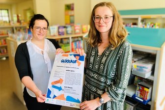 Computerspiel soll zum Lesen animieren: Im Erzgebirge startet ein besonderes Leseprojekt - Susann Böhme (l.) von der Stadtbibliothek Lugau und Sarah Repmann vom Verein „Tor zum Erzgebirge“ sind Partner in einem Projekt der digitalen Leseförderung. Es richtet sich an Sechs- bis Zehnjährige und startet im Herbst.