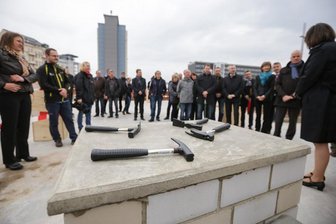 Conti-Loch: Grundstein für Technisches Rathaus gelegt -