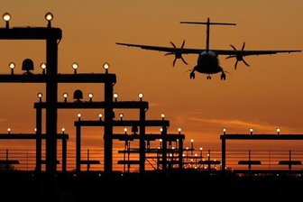Copilot mit Laser geblendet und verletzt -