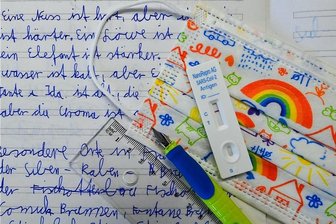 Corona an Sachsens Schulen: Die wichtigsten Fragen zur aktuellen Situation - Testen, testen, testen: An Sachsens Schulen gibt es immer mehr Coronafälle. Über Schließungen wird noch im Einzelfall entschieden.