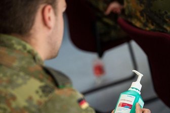 Corona: Bundeswehr hilft erneut in Mittelsachsen - Im Landratsamt in Mittelsachsen ist wegen der Coronapandemie wieder die Bundeswehr im Einsatz.