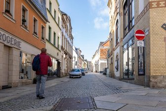 Corona: Der schwere Kampf der Händler - Die Zenkergasse gehört zu den besten Lagen in der Reichenbacher Innenstadt. Dennoch ist auch dort die Leerstandsquote enorm. Dies nur auf die Coronapandemie zu schieben, wäre zu kurz gesprungen. Besser gemacht hat das Virus die Lage aber sicherlich nicht.