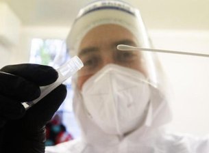 Corona-Hotspot Sachsen: Landesregierung plant weitere Massentests - Sachsen will in den kommenden Wochen weitere Corona-Massentests in Hotspot-Regionen anbieten.