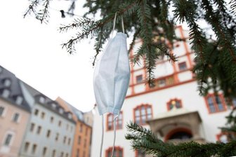 Corona-Hotspot Vogtland: Kreisbehörde in der Kritik, Landrat schweigt zur aktuellen Lage - Landrat Keil äußerte sich wie bereits am Montag auch am Dienstag öffentlich nicht zu der aktuellen Corona-Situation im Vogtlandkreis.