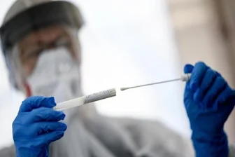 Corona in Mittelsachsen: Fast 1000 neue Fälle binnen zweier Tage - Das Infektionsgeschehen in Mittelsachsen nimmt immer mehr Fahrt auf. Von Montag bis Mittwoch hat das Gesundheitsamt 997 Corona-Neuinfektionen registriert.