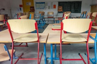 Corona in Sachsen: In diesen Landkreisen schließen Kitas und Schulen wieder -