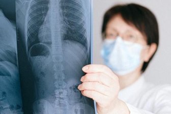 Corona in Sachsen: Inzidenz in 251 Orten bei 1000 und mehr - Die Inzidenzen in den sächsischen Gemeinden steigen weiter. Die Anzahl der Covid-Patienten im Krankenhaus auch.