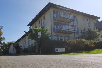 Corona: Infektionswelle in Markneukirchner Heim - Zwei Bewohner tot - Das Pflegeheim Haus Ölbaum in Markneukirchen.