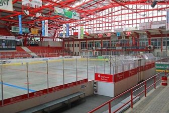 Corona-Krise: Eispiraten Crimmitschau beantragen Kurzarbeit - Der Eishockey-Zweitligist Eispiraten Crimmitschau hat für seine knapp 40 Vollzeit-Mitarbeiter die Kurzarbeit beantragt.