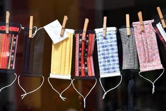 Corona-Lage im Landkreis Zwickau: Maskenpflicht ausgeweitet, Kritik an Teststelle - Im Landkreis gilt seit Mittwoch eine neue Allgemeinverfügung, die unter anderem eine strengere Maskenpflicht vorsieht. Die Entwicklungen im Überblick.