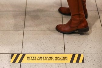 Corona-Lage im Landkreis Zwickau: Zweite FSV-Partie kurzfristig abgesagt - Ab Montag gelten auch in Westsachen die neuen Beschränkungen, die das Infektionsgeschehen eindämmen sollen.