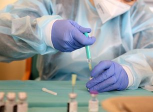 Corona-Lage im Landkreis Zwickau: Zweites Impfzentrum öffnet, Miniwelt verschiebt Saisonbeginn - In Limbach-Oberfrohna öffnet am Mittwoch das zweite Impfzentrum des Landkreises Zwickau.