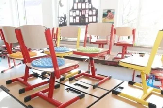 Corona-Lage im Vogtland: Plauen erhebt nun doch Elternbeiträge für Mai - Im Vogtlandkreis können die Grundschulen ab Mittwoch wieder in den eingeschränkten Regelbetrieb gehen.