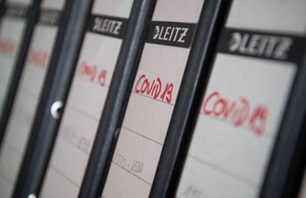 Corona-Lage in Chemnitz: Eine Erfindung aus der Region soll vor einer Infektion warnen - 252 Infizierte lagen am Dienstag laut Chemnitzer Stadtverwaltung im Krankenhaus, davon 46 auf der Intensivstation.
