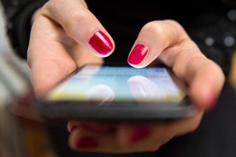 Corona-Lage in Chemnitz: Geschäfte dürfen unter Auflagen wieder öffnen - Nutzer spezieller Besucher-Apps sollen künftig auch in Chemnitz leichter Zutritt zu Veranstaltungen und Einrichtungen erhalten.