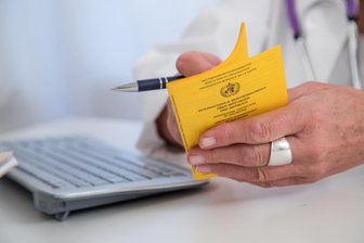 Corona-Lage in Mittelsachsen: Keine digitalen Impfnachweise im Rathaus, Gutscheinaktion angelaufen - Wie die Stadtverwaltung Freiberg vom Sozialministerium erfuhr, darf sie die digitalen Impfnachweise nicht ausstellen.