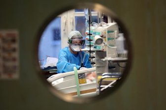 Corona-Lage in Sachsen: Inzidenz in Chemnitz steigt auf über 1000 - Symbolbild