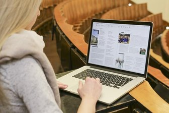 Corona-Lage in Sachsen: Mittelsachsen bleibt Hotspot - So leer könnte es auch in diesem Semester des Öfteren in den TU-Hörsälen aussehen. Die Lehre findet überwiegend digital statt.