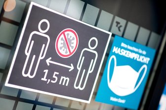 Corona-Lage weiter kritisch: Erzgebirgskreis verschärft Maßnahmen - Die Teilnehmerzahl für Feiern wird weiter begrenzt, die Maskenpflicht ausgeweitet. Außerdem werden die Öffnungszeiten von Gaststätten und Lokalen sowie der Verkauf von Alkohol eingeschränkt.