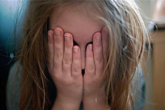 Corona-Lockdowns haben Kinder-Seelen angegriffen: Was jetzt zu tun ist - Angstzustände, anhaltende Traurigkeit: Kinder haben unter der Isolation während der Coronapandemie besonders gelitten