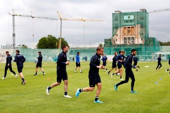 Corona-News aus Chemnitz: CFC startet am 31. Mai - Stadt schließt Sportplätze - Beim CFC wird seit Mittwoch wieder trainiert.