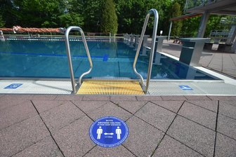 Corona-News aus Chemnitz und dem Umland: Weitere Lockerungen für Klinik und Freibäder - Das Gablenzer Freibad hat ab Samstag wieder geöffnet.
