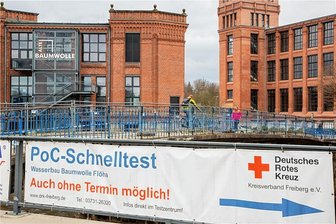 Corona-Testzentrum in Flöha schließt Ende Februar - Das Corona-Testzentrum im Wasserbau der alten Baumwolle schließt nach fast zwei Jahren Betrieb zum Monatsende. Hintergrund ist das Auslaufen der Testpflicht für Besuche in Krankenhäusern und Pflegeheimen. 