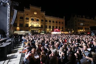 Coronakrise: Zwickauer Stadtfest findet wohl nicht im August statt - Die Stadtfestbühne auf dem Zwickauer Hauptmarkt.