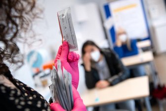Coronatests und Maskenpflicht: Das kommt auf Schüler und Lehrer im neuen Schuljahr zu - 