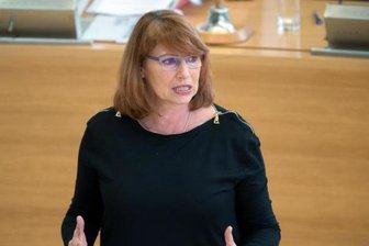 Coronavirus: Sachsen richtet Krisenstab ein - Gesundheitsministerin Petra Köpping (SPD)