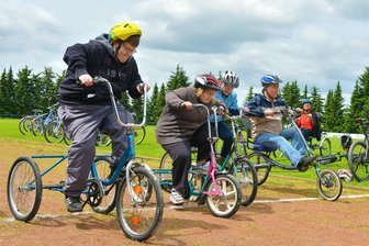 Coschütz erlebt Radrennen für Menschen mit Handicap - Dieses Archivbild entstand bei einem früheren Radrennen des Radkulturzentrums in Coschütz.