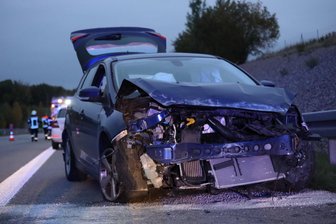 Crash auf der A 72: Stau bis Rochlitz - Die A 72 war nach einem Unfall am Sonntag zeitweise voll gesperrt.